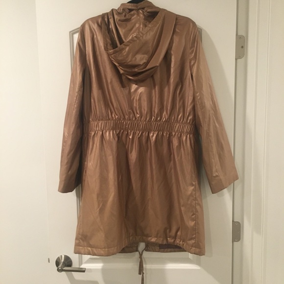 Earl Rutenberg gold jacket. - Picture 2 of 3